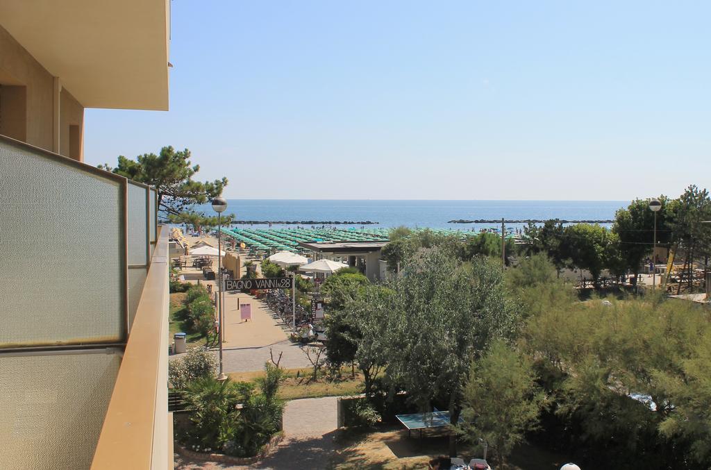 Hotel Astor B&B Lido di Classe Eksteriør bilde
