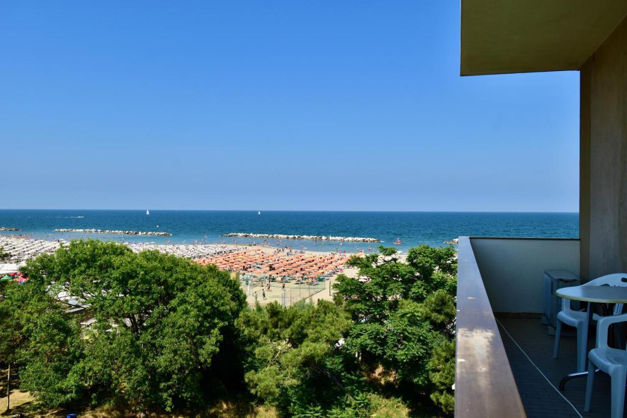 Hotel Astor B&B Lido di Classe Eksteriør bilde