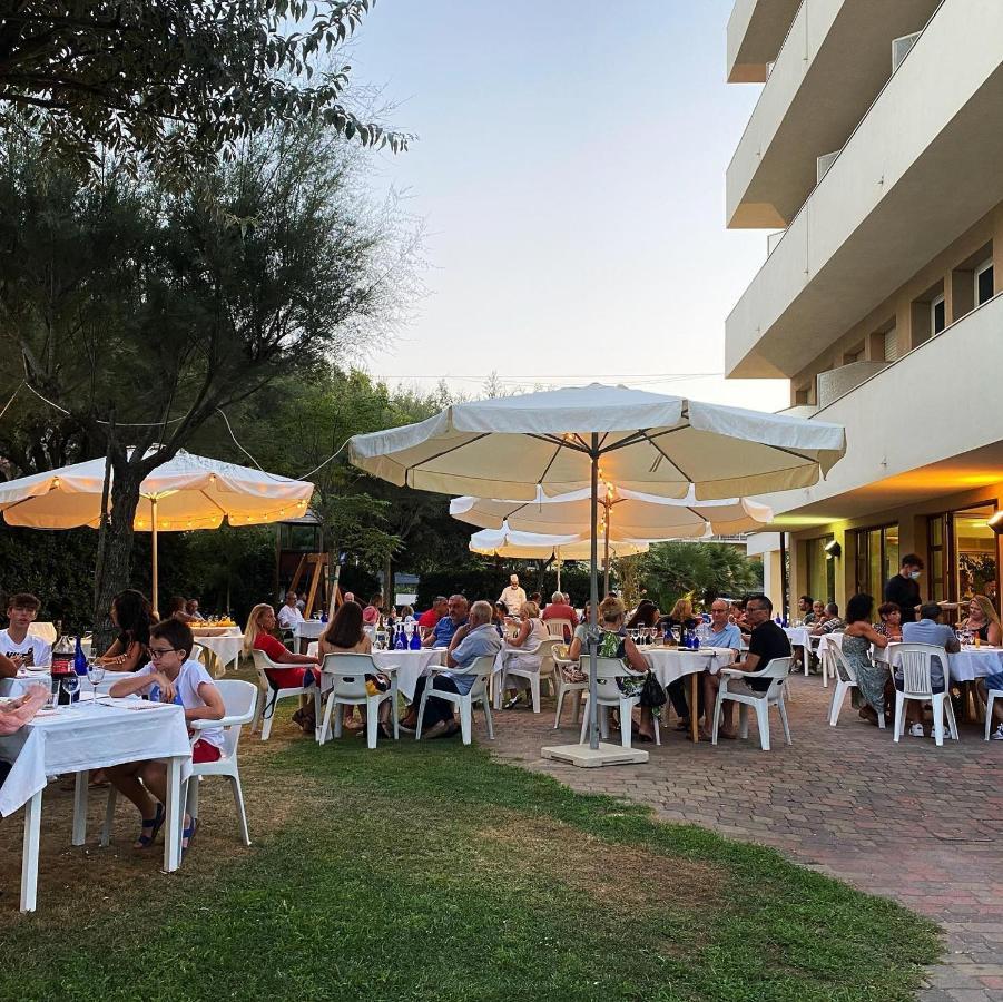 Hotel Astor B&B Lido di Classe Eksteriør bilde