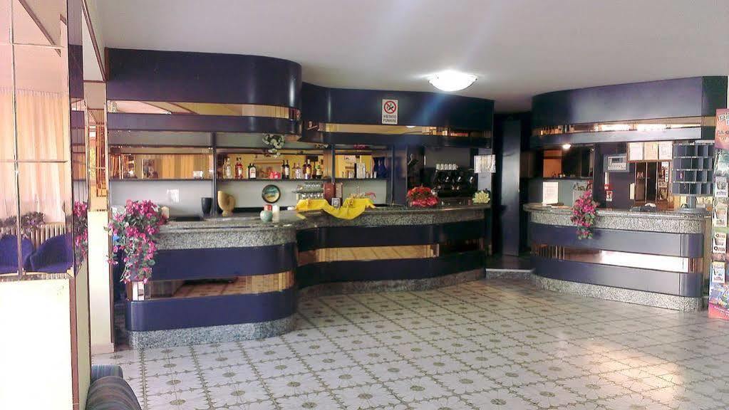 Hotel Astor B&B Lido di Classe Eksteriør bilde