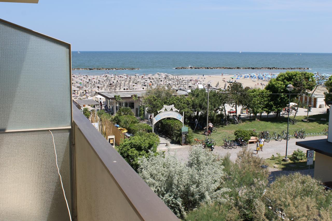 Hotel Astor B&B Lido di Classe Eksteriør bilde